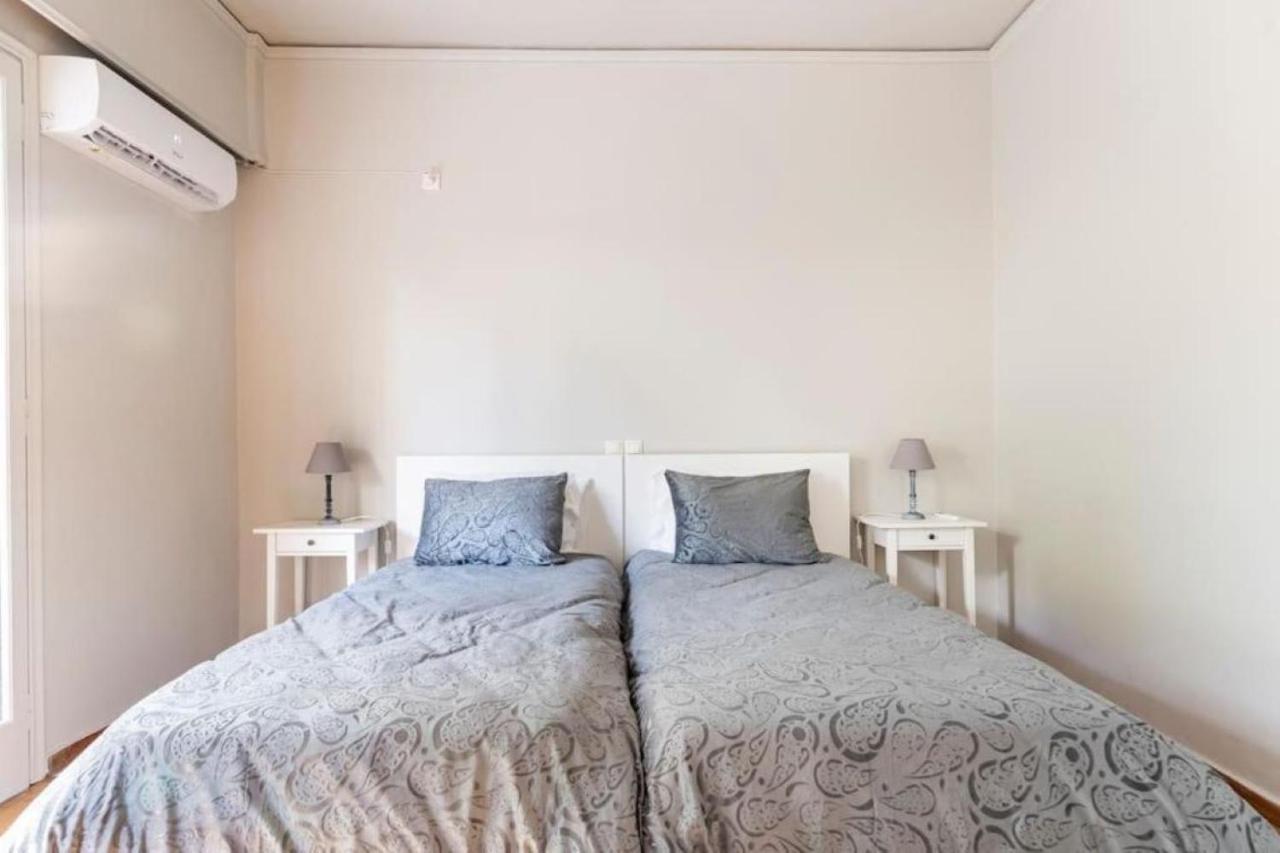 Spacious Renovated Flat In The Athens Riviera Exterior photo