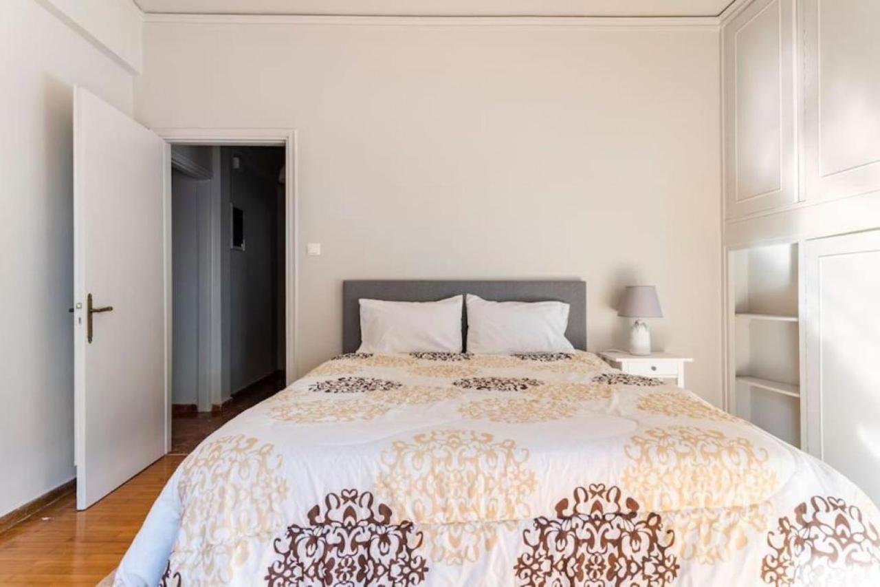 Spacious Renovated Flat In The Athens Riviera Exterior photo