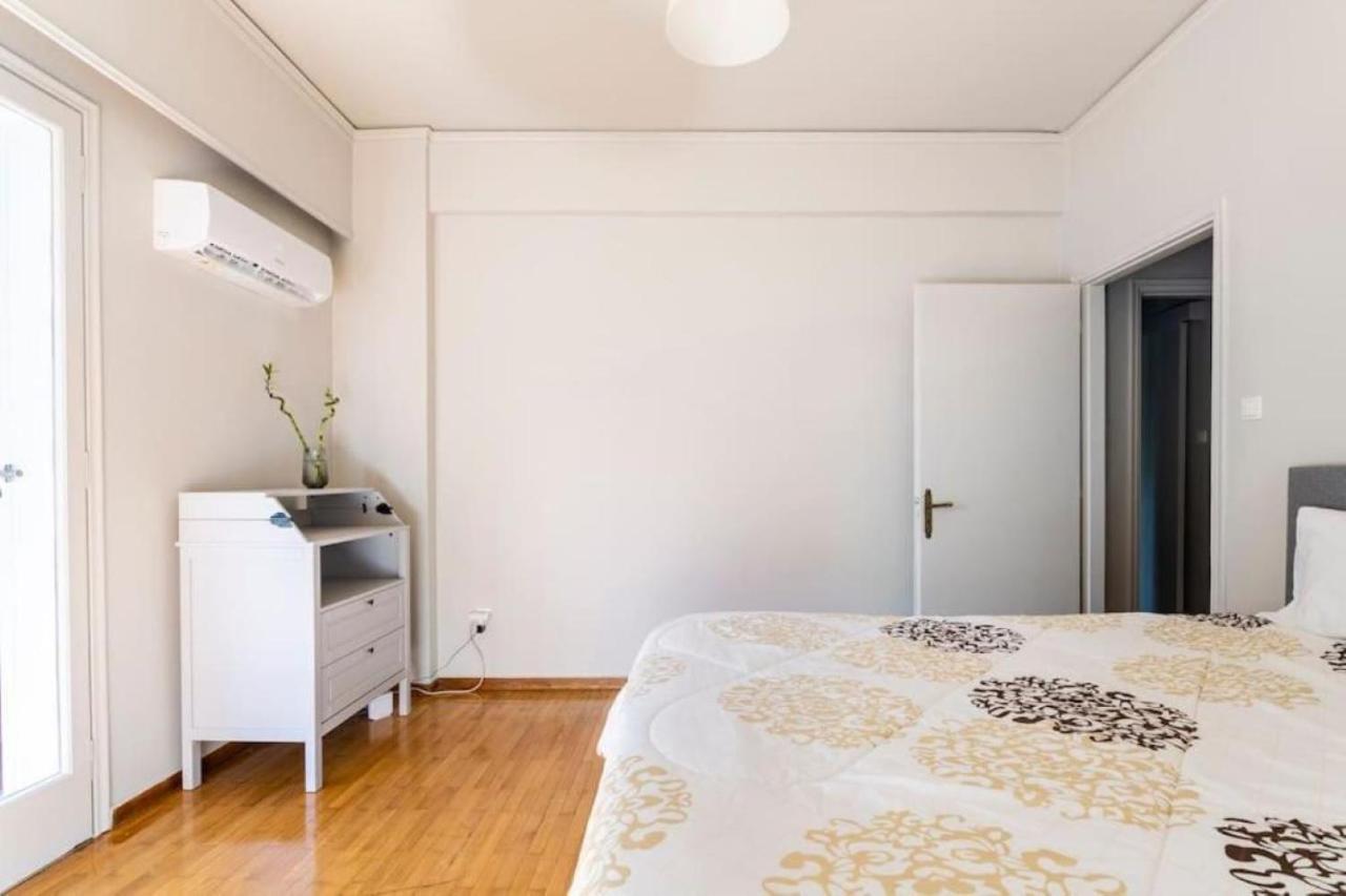 Spacious Renovated Flat In The Athens Riviera Exterior photo
